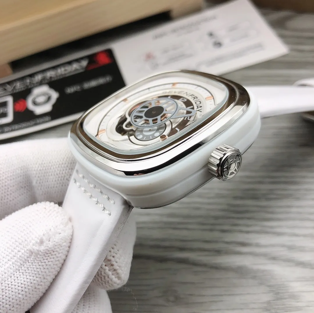 Seven Fridays Romantic White Christmas Gift! 100% original parts order, excellent quality Product name: Seven Friday Model: SF-P2B/02 🎮 The latest hot model, size: 47*13mm Movement: Japanese Citizen movement, long and short needle design, 🎮clear time, thickened mineral glass; Italian cow leather strap; original pin buckle, pay attention to details, authentic version, real wood, brand new and complete set 🎮 Sanjie exquisitely recommends men’s mechanical watches. SJ carefully designs ultra-realistic photo shoots for you.